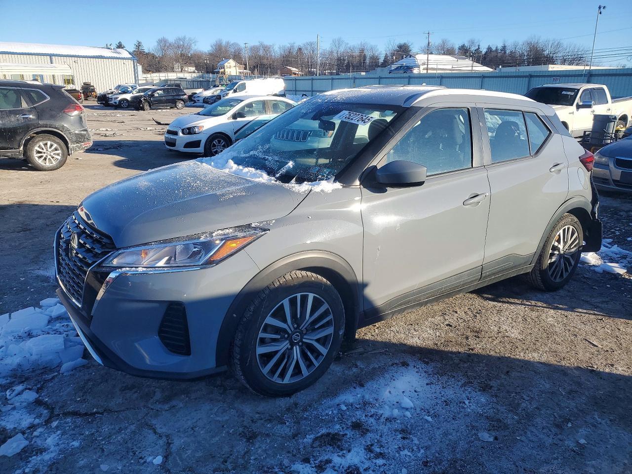 2021 NISSAN KICKS