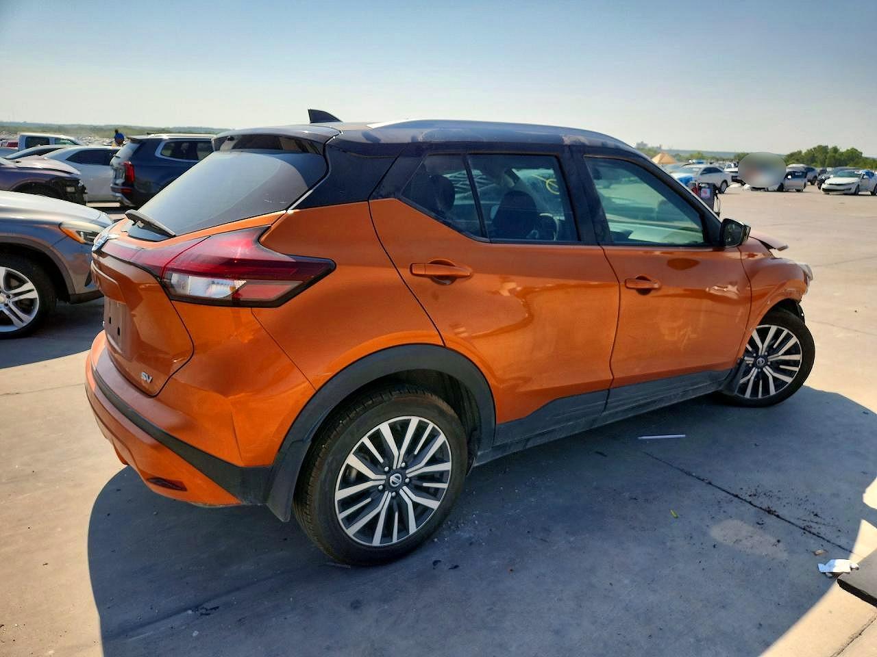 2021 NISSAN KICKS SV — Фото 3 из 12