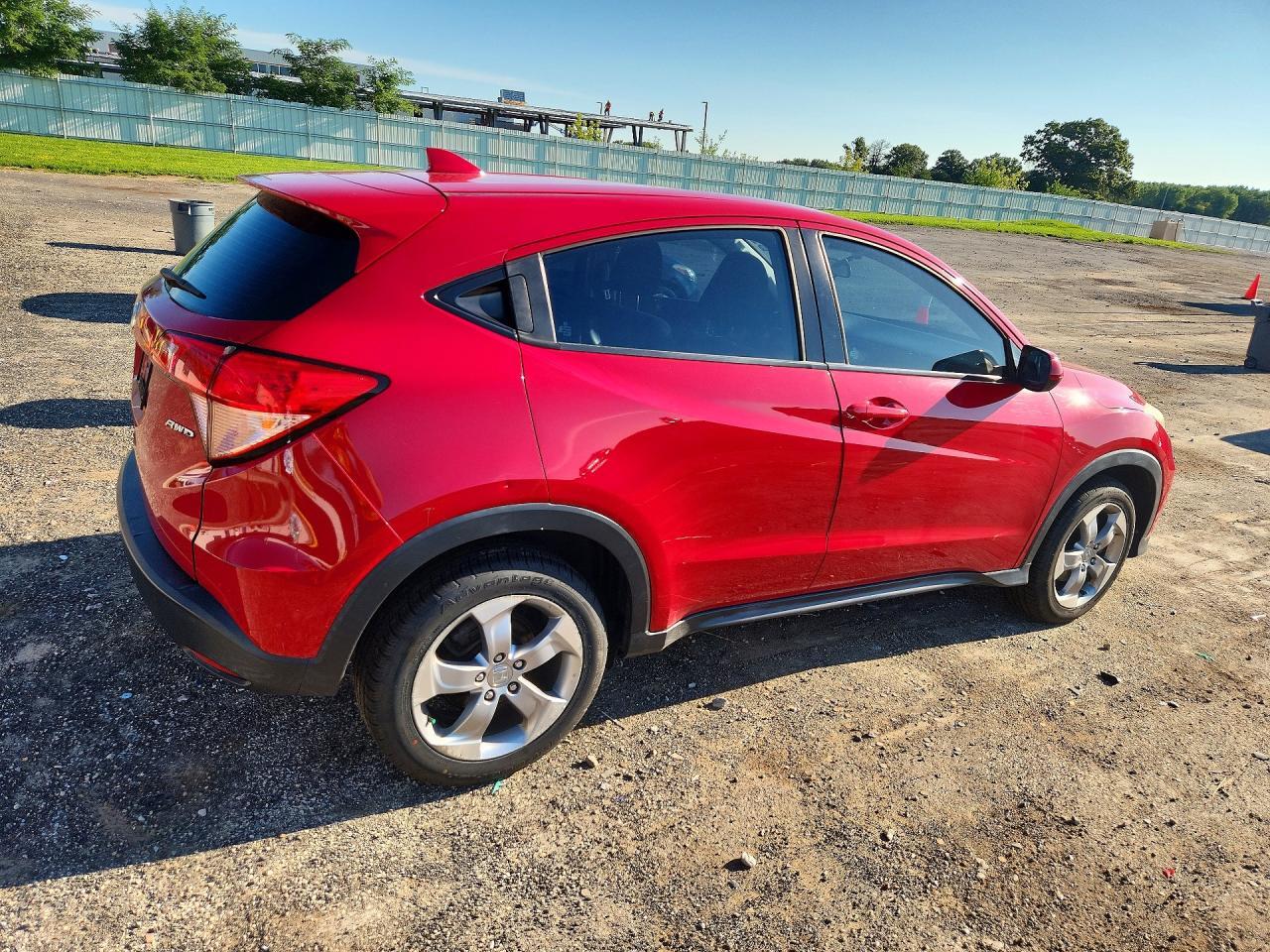2017 HONDA HR-V LX — Фото 3 из 13