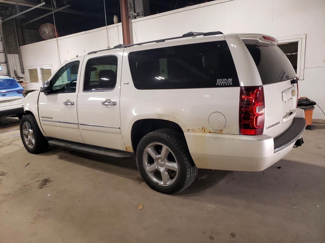 2014 CHEVROLET SUBURBAN K1500 LTZ — Фото 2 из 14