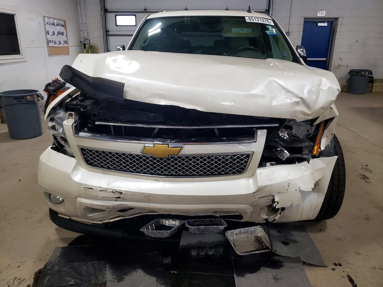 2014 CHEVROLET SUBURBAN K1500 LTZ — Фото 5 из 14