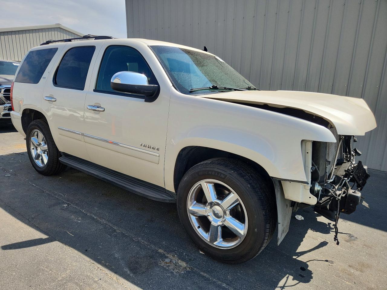 2014 CHEVROLET TAHOE C1500 LTZ — Фото 4 из 14
