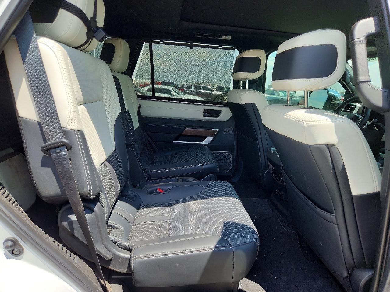 2025 TOYOTA SEQUOIA CAPSTONE — Фото 11 из 14