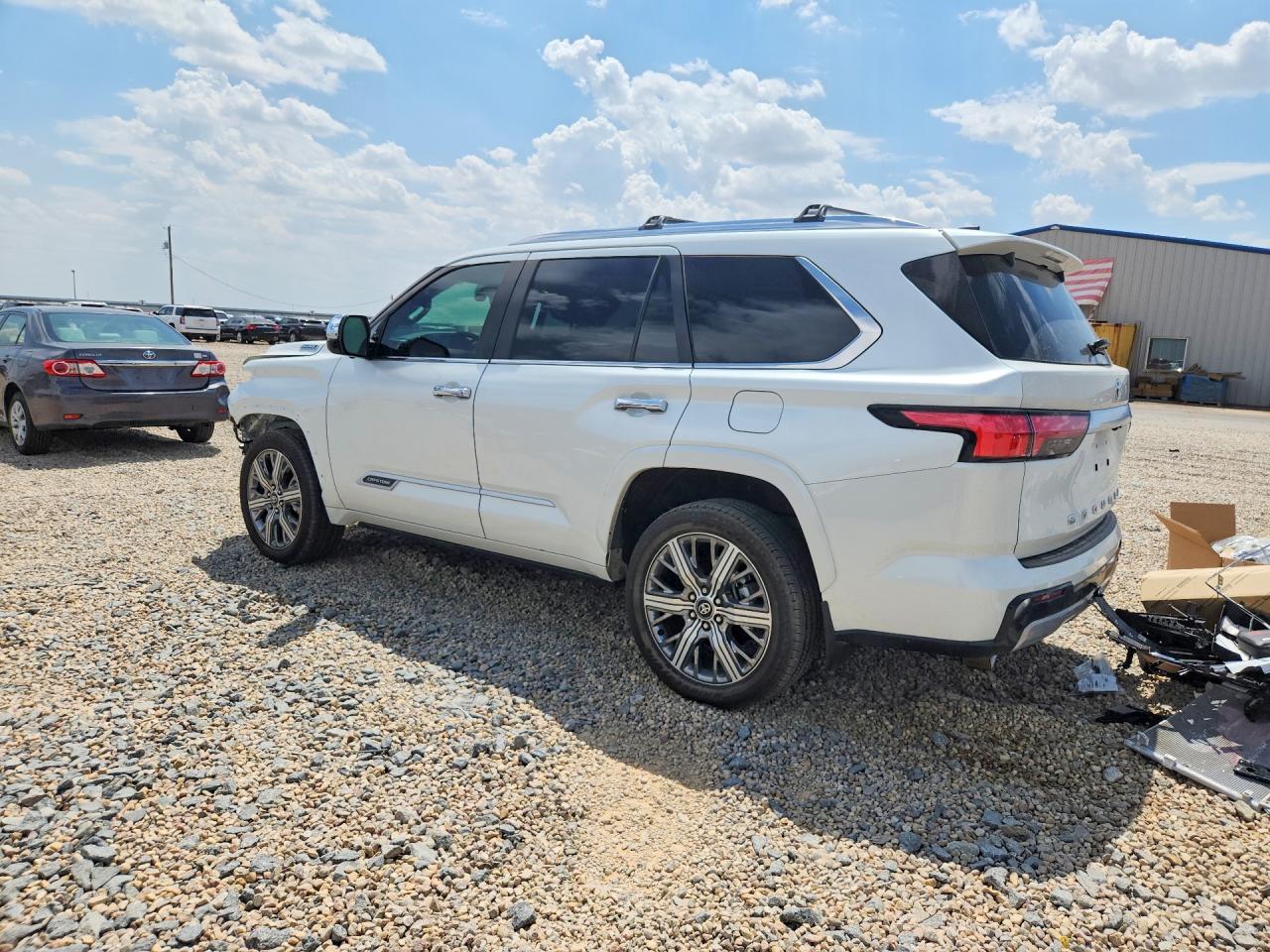 2025 TOYOTA SEQUOIA CAPSTONE — Фото 2 из 14