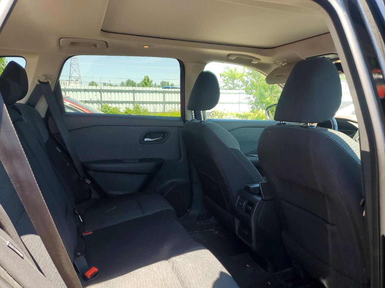 2021 NISSAN ROGUE SV — Фото 11 из 14