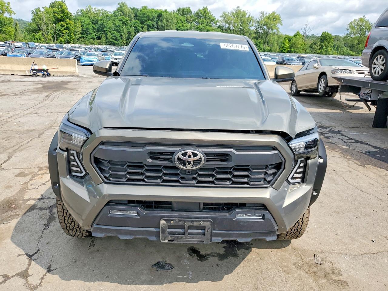 2025 TOYOTA TACOMA TRD OFF-ROAD — Фото 5 из 12
