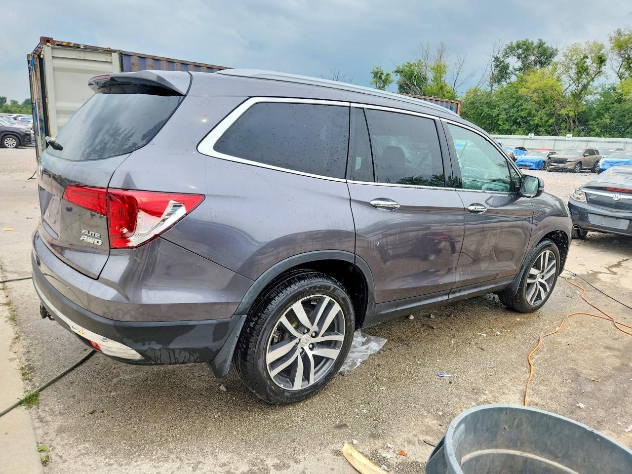 2017 HONDA PILOT ELITE — Фото 3 из 12