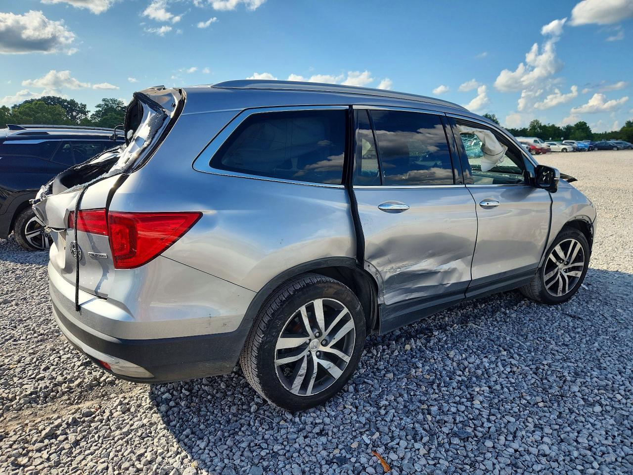 2017 HONDA PILOT TOURING — Фото 3 из 13