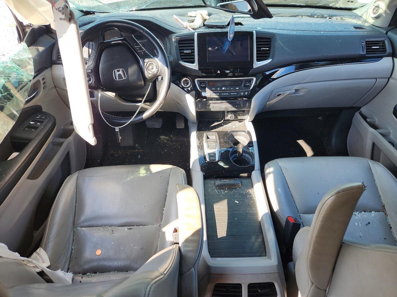 2017 HONDA PILOT TOURING — Фото 8 из 13