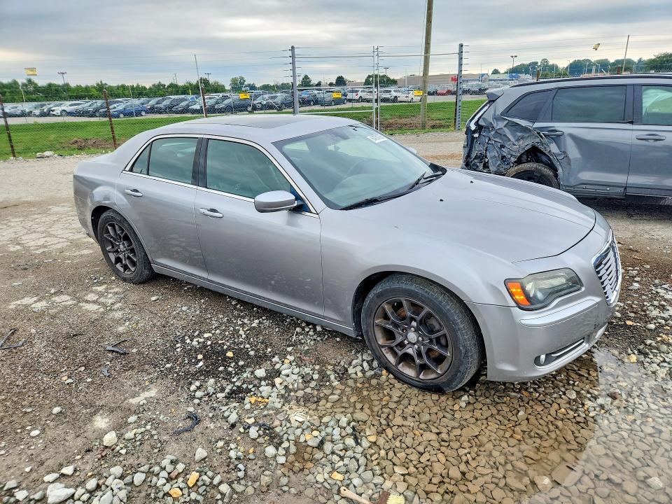 2014 CHRYSLER 300 S — Фото 4 из 12