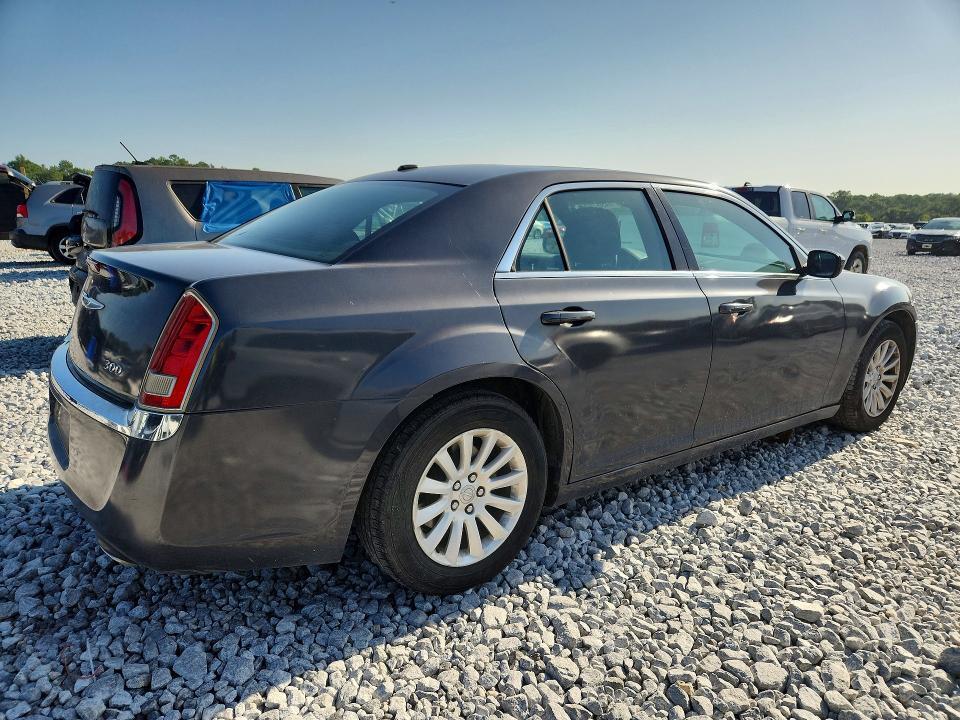 2014 CHRYSLER 300 — Фото 3 из 12