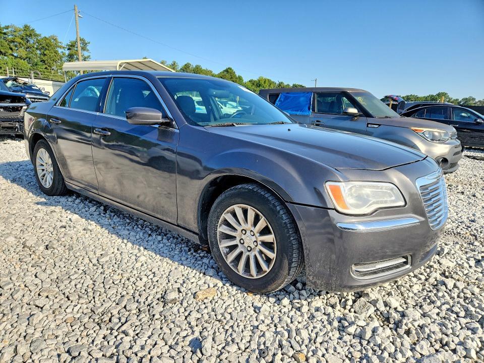 2014 CHRYSLER 300 — Фото 4 из 12