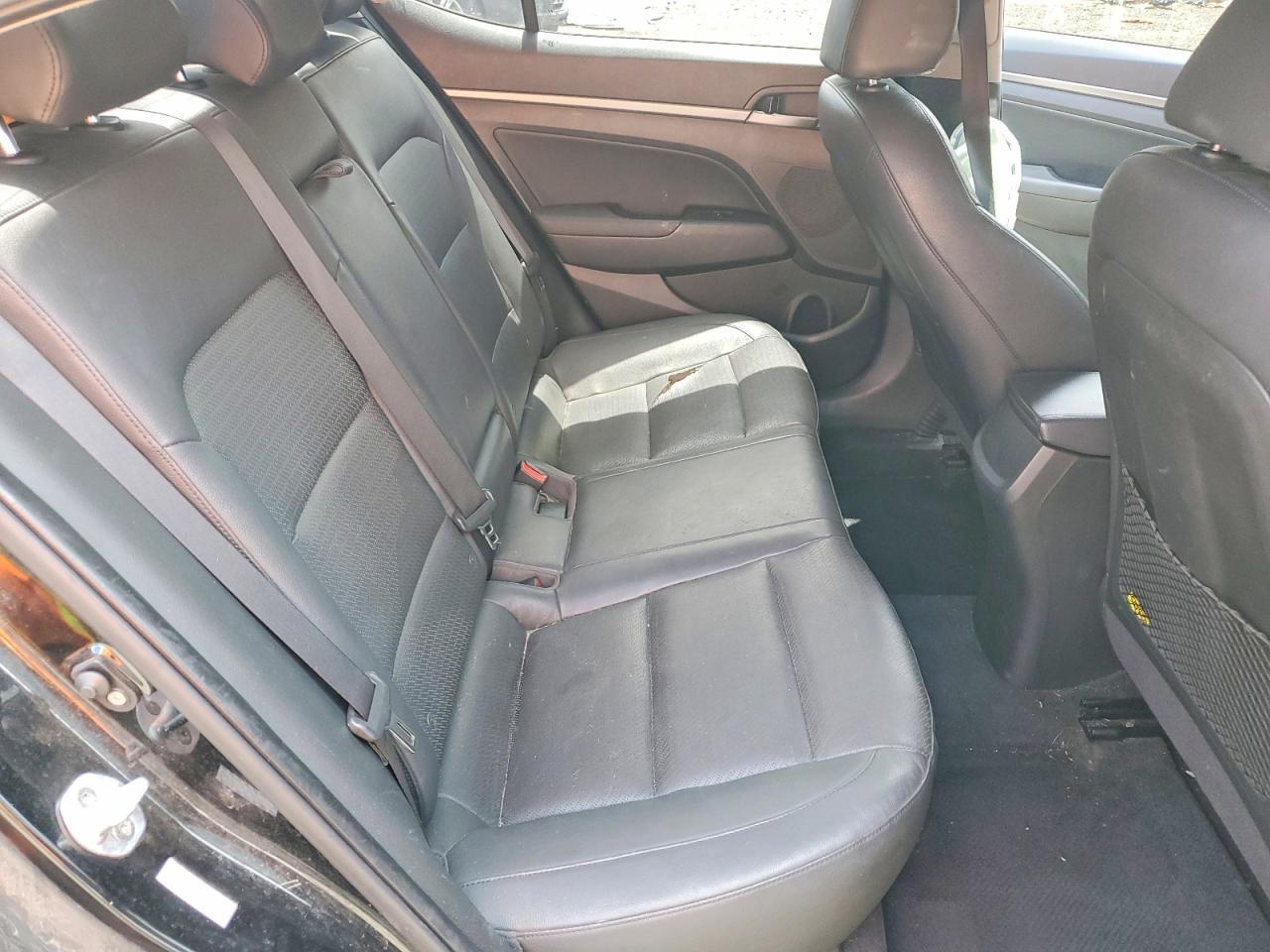 2017 HYUNDAI ELANTRA LIMITED — Фото 10 из 12
