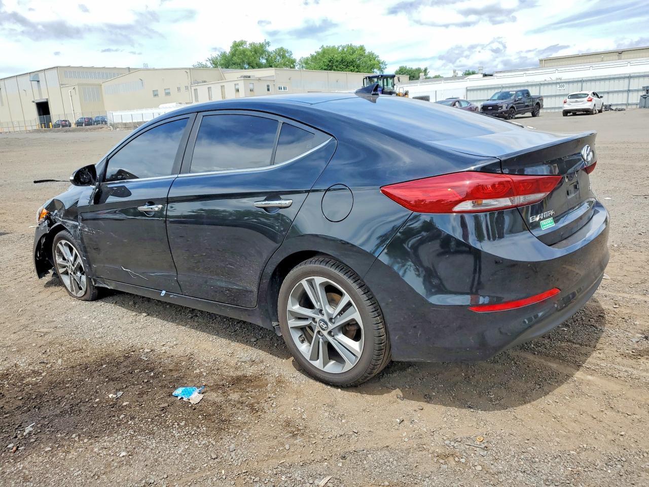 2017 HYUNDAI ELANTRA LIMITED — Фото 2 из 12
