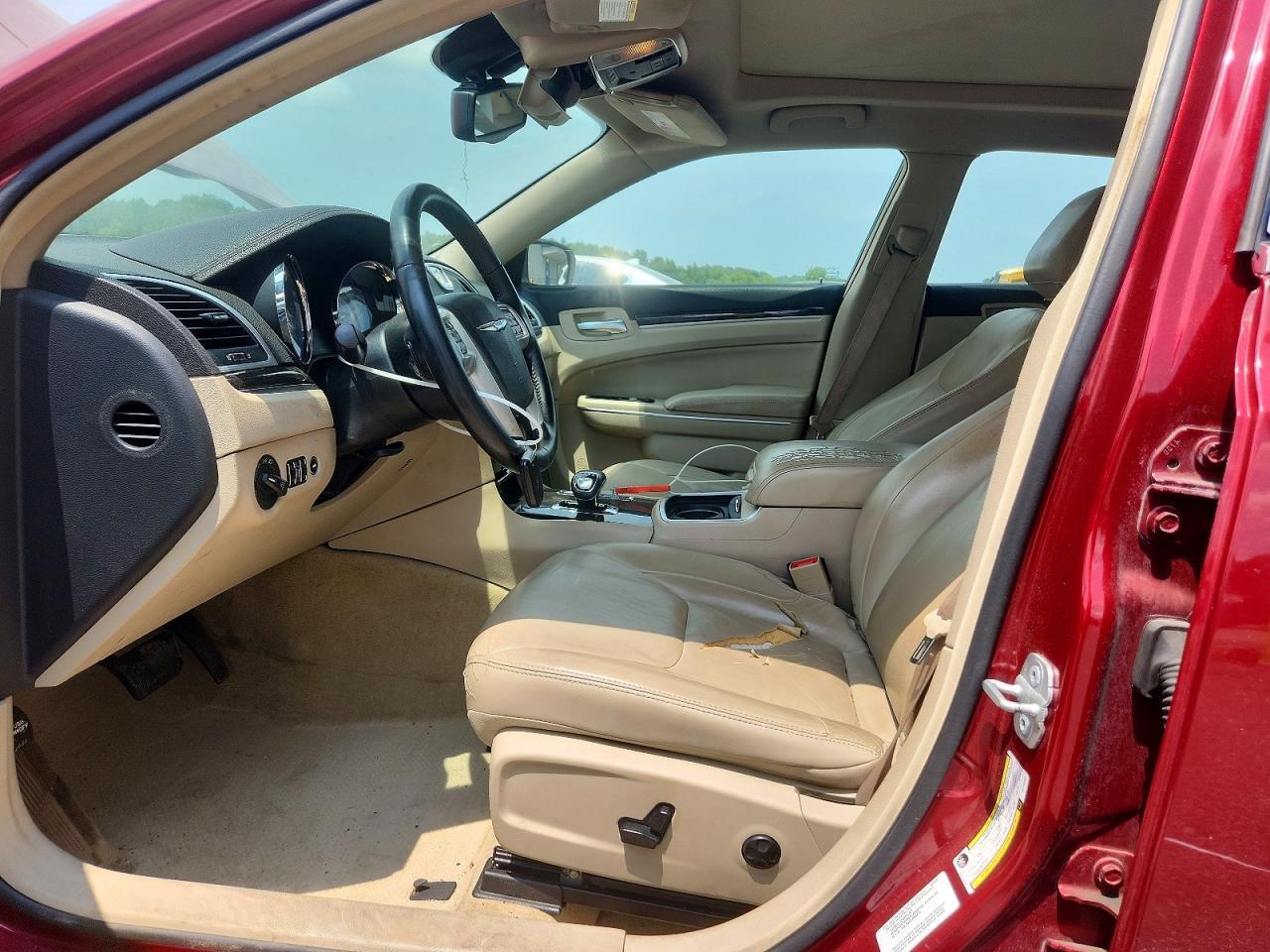 2014 CHRYSLER 300 — Фото 7 из 12