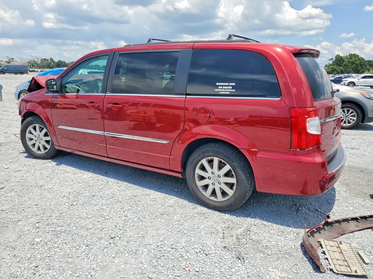 2014 CHRYSLER TOWN & COUNTRY TOURING — Фото 2 из 14