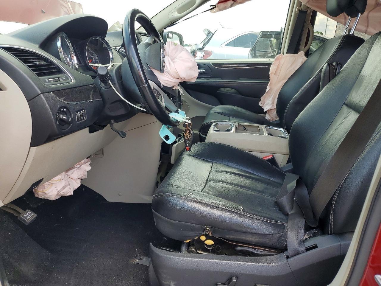 2014 CHRYSLER TOWN & COUNTRY TOURING — Фото 7 из 14