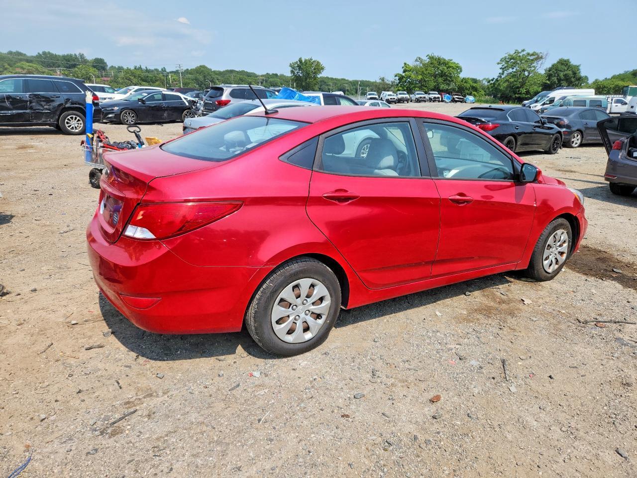 2017 HYUNDAI ACCENT SE — Фото 3 из 12