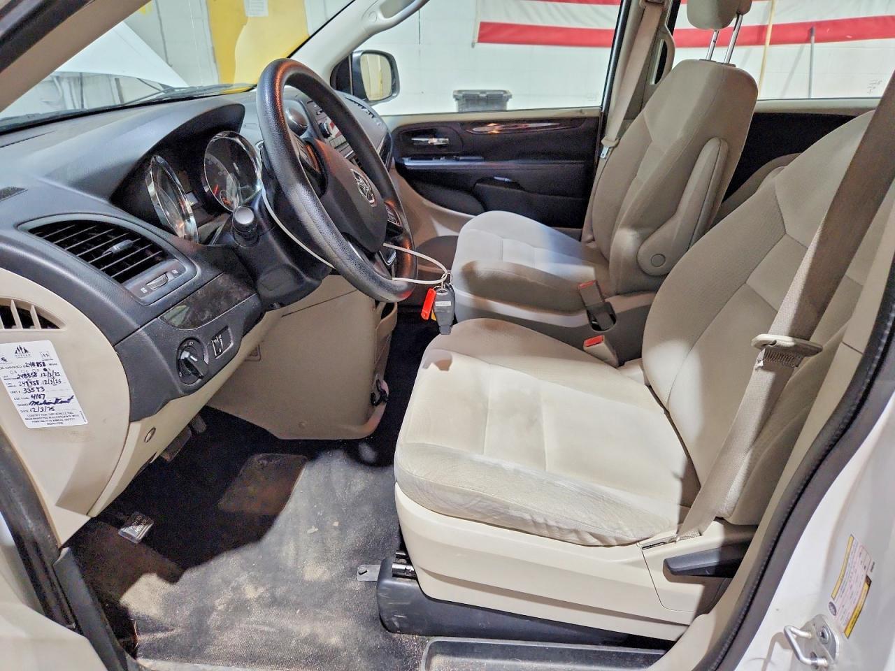 2014 DODGE GRAND CARAVAN SE — Фото 7 из 13