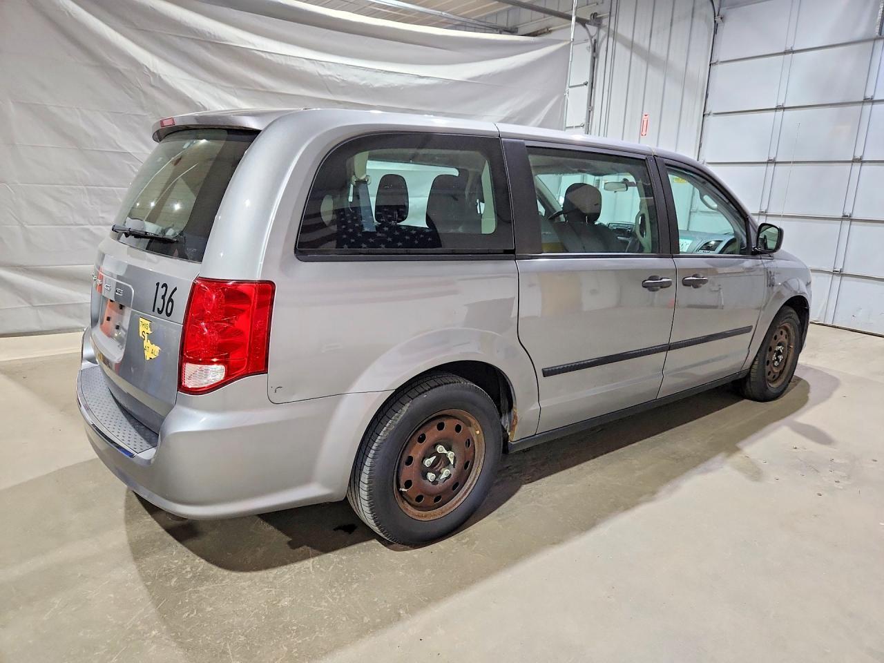 2014 DODGE GRAND CARAVAN SE — Фото 3 из 13