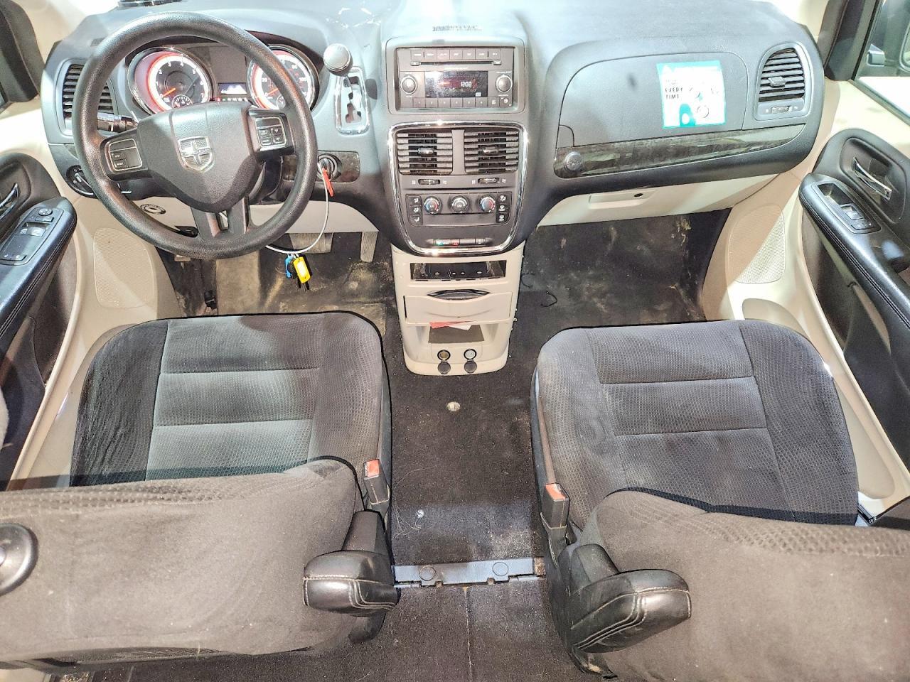 2014 DODGE GRAND CARAVAN SE — Фото 8 из 13