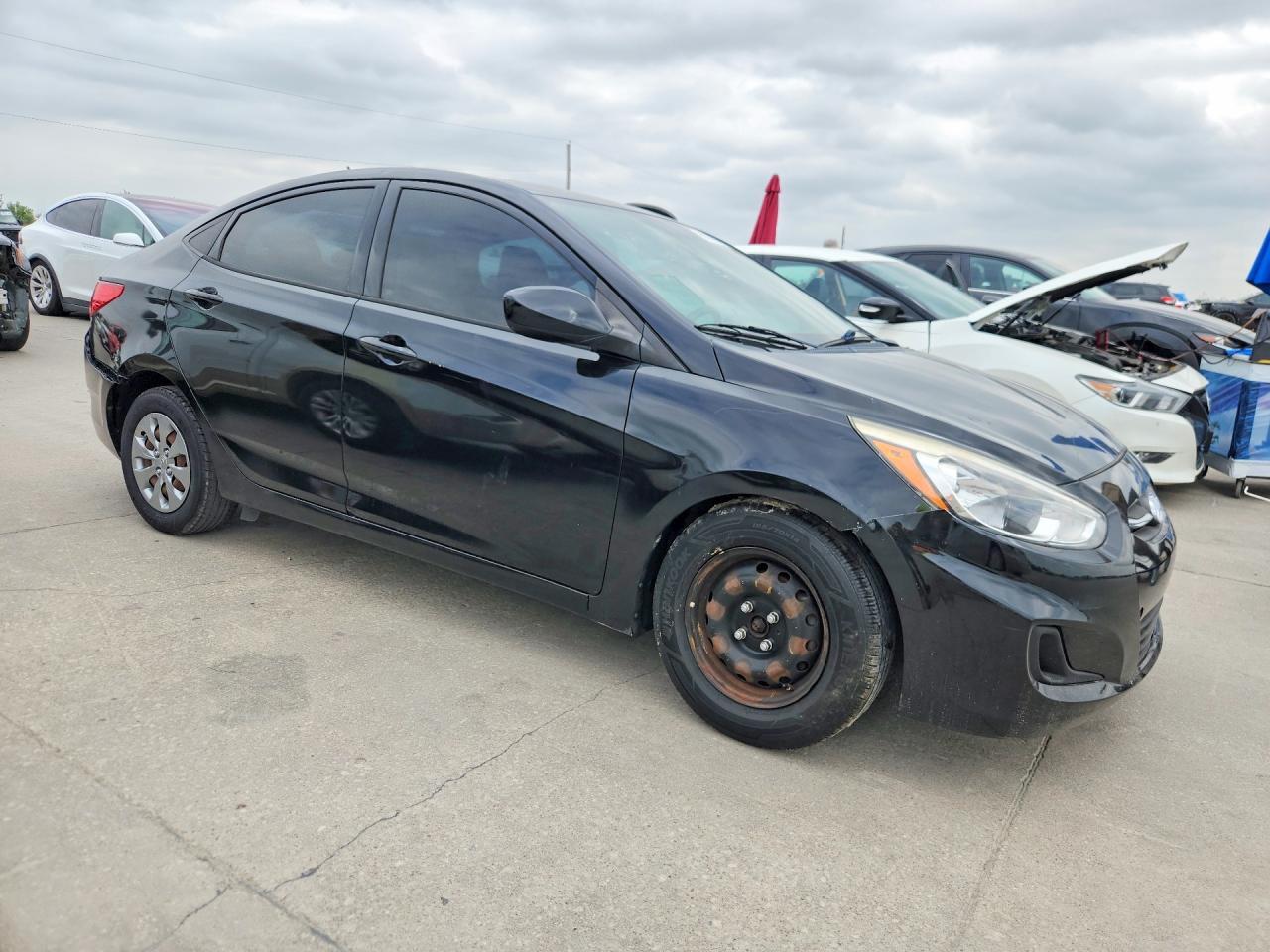 2017 HYUNDAI ACCENT SE — Фото 4 из 12