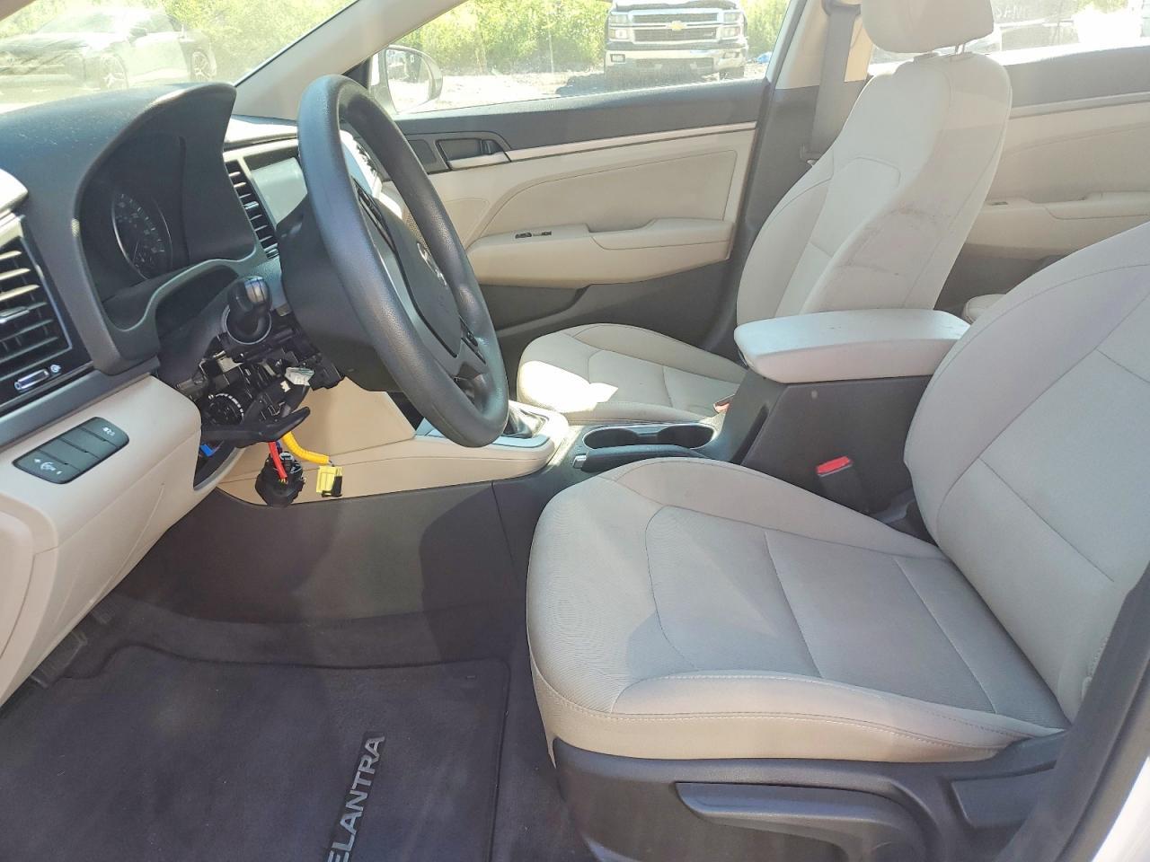 2017 HYUNDAI ELANTRA SE — Фото 7 из 12