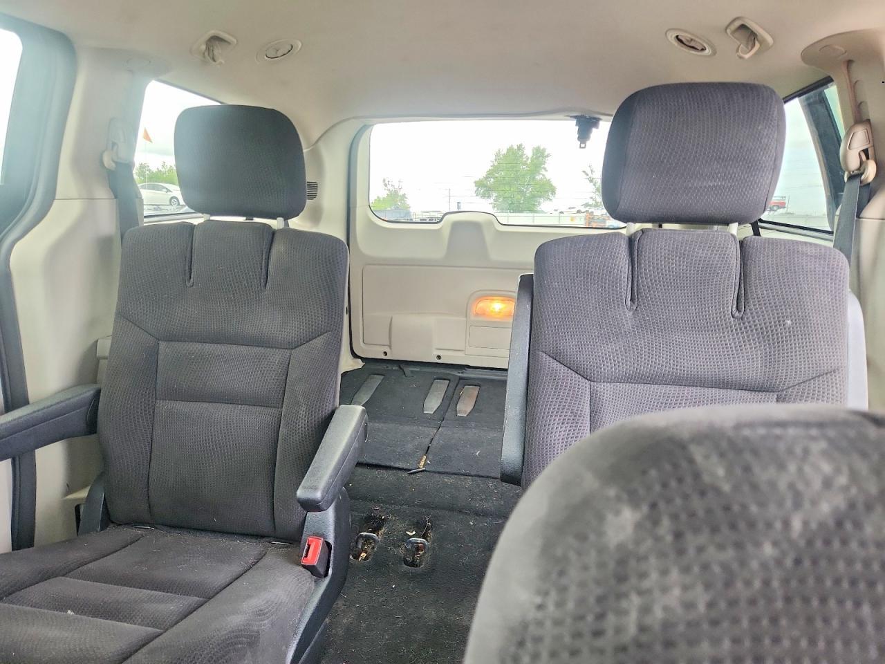 2014 DODGE GRAND CARAVAN SE — Фото 10 из 13