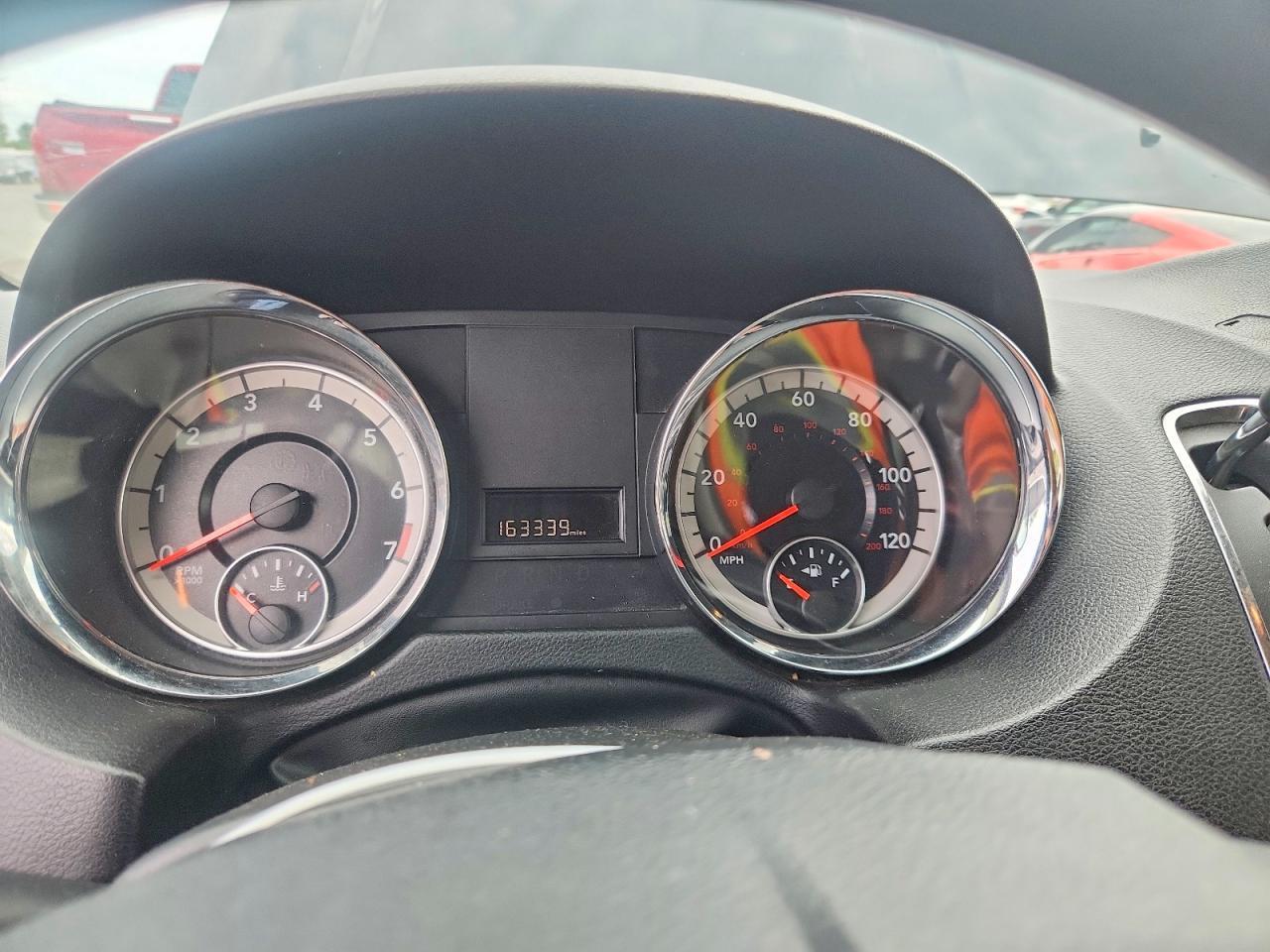2014 DODGE GRAND CARAVAN SE — Фото 9 из 13