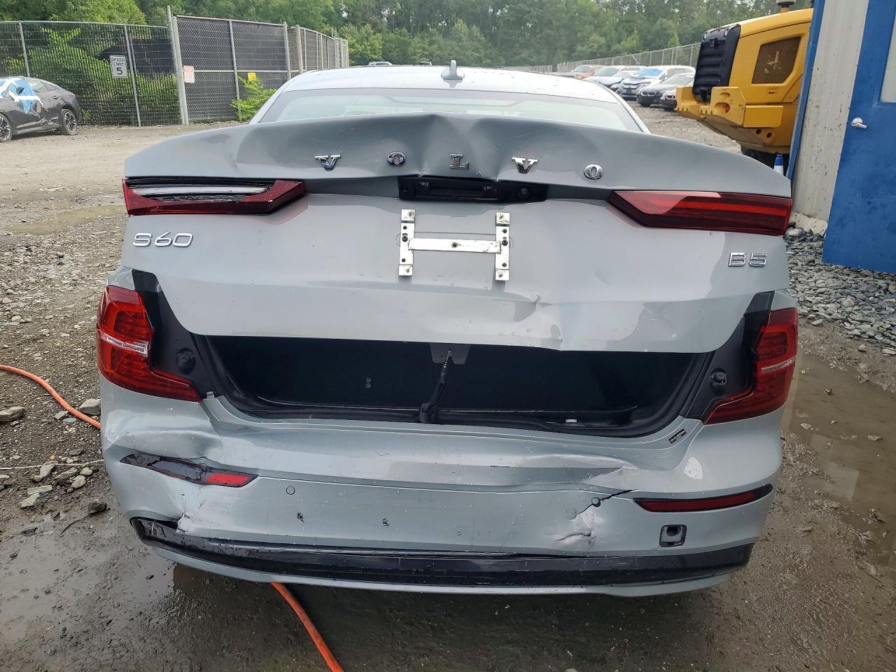 7JRL12FJ0SG362685 2025 VOLVO S60 photo no. 6