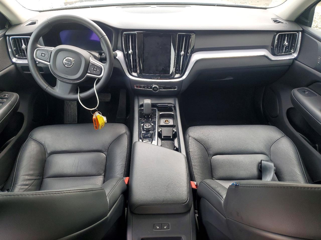 7JRL12FJ0SG362685 2025 VOLVO S60 photo no. 8