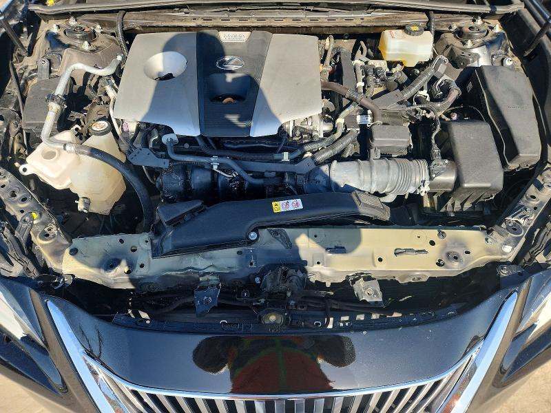 2019 LEXUS ES 300H — Фото 11 из 12