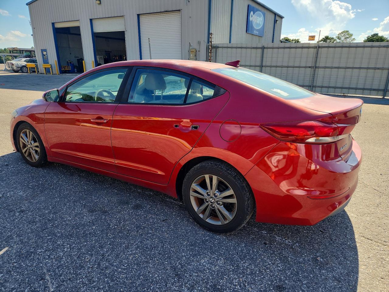 5NPD84LF3HH189792 2017 HYUNDAI ELANTRA photo no. 2