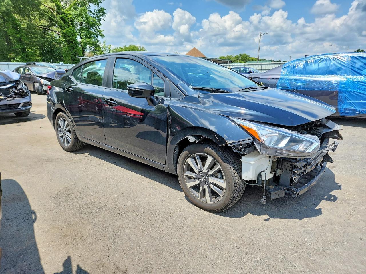 2021 NISSAN VERSA SV — Фото 4 из 13