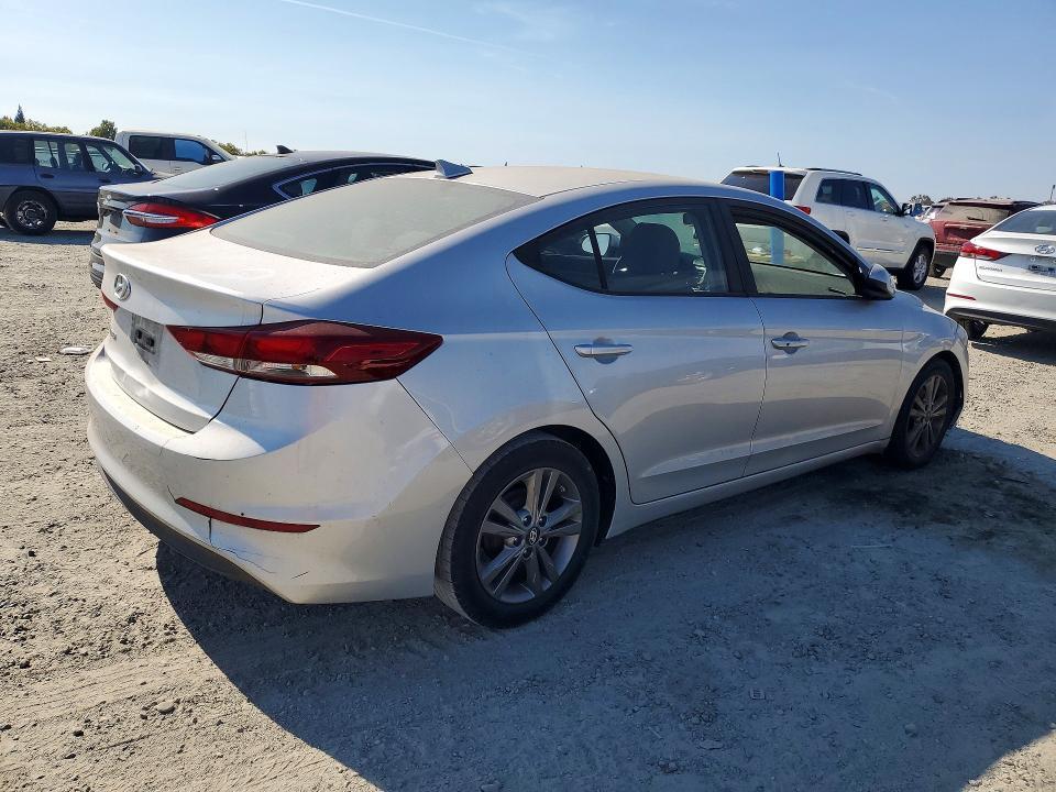 5NPD84LF5HH012581 2017 HYUNDAI ELANTRA photo no. 3