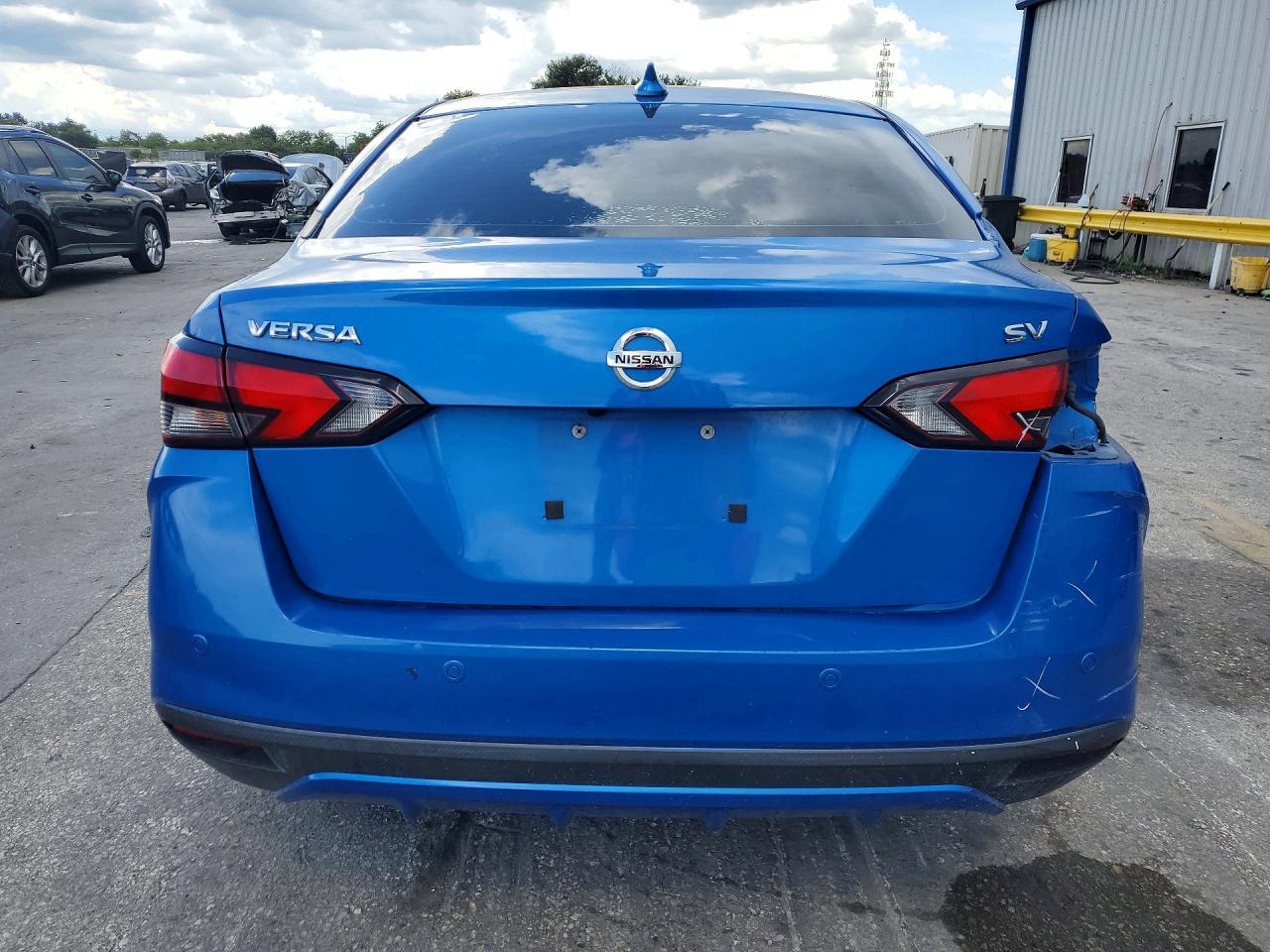 2021 NISSAN VERSA SV — Фото 6 из 12