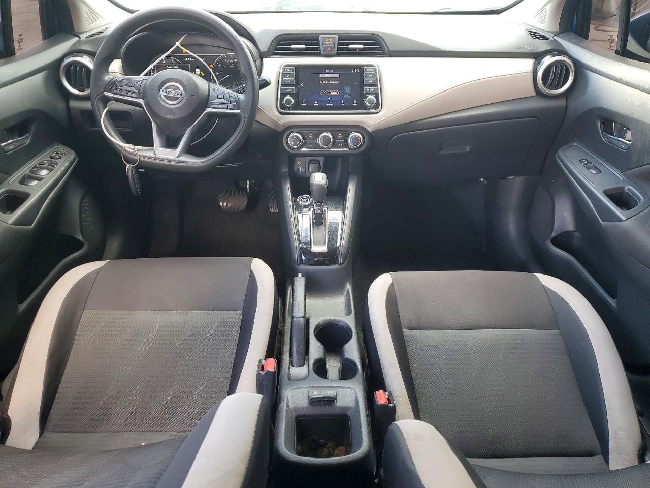 2021 NISSAN VERSA SV — Фото 8 из 12