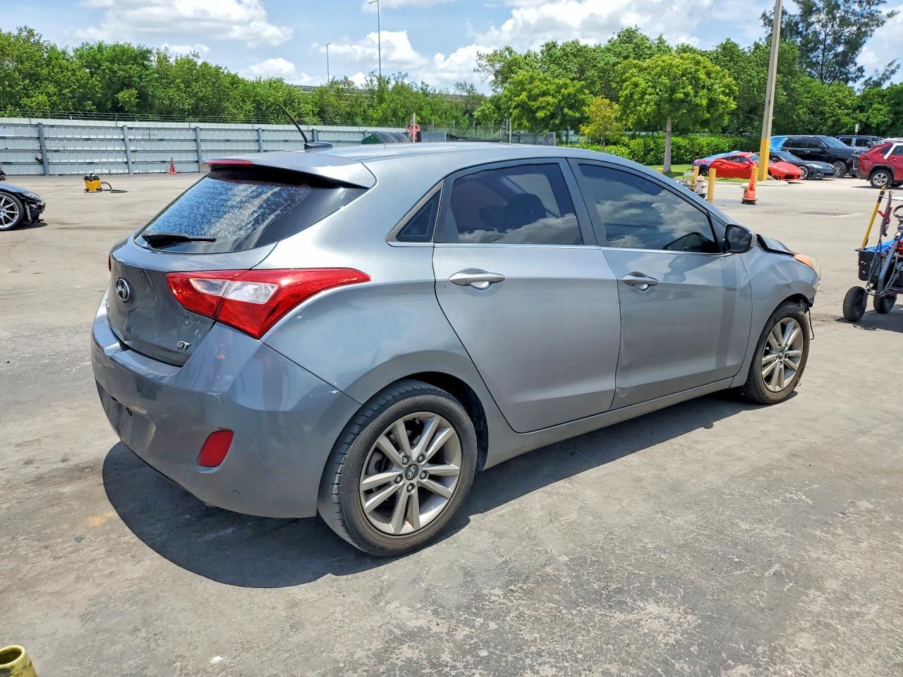 2017 HYUNDAI ELANTRA GT BASE — Фото 3 из 12