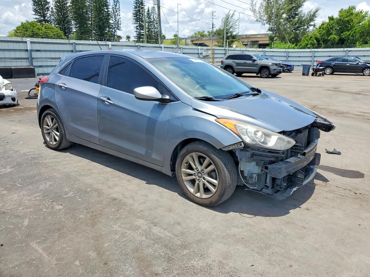 2017 HYUNDAI ELANTRA GT BASE — Фото 4 из 12