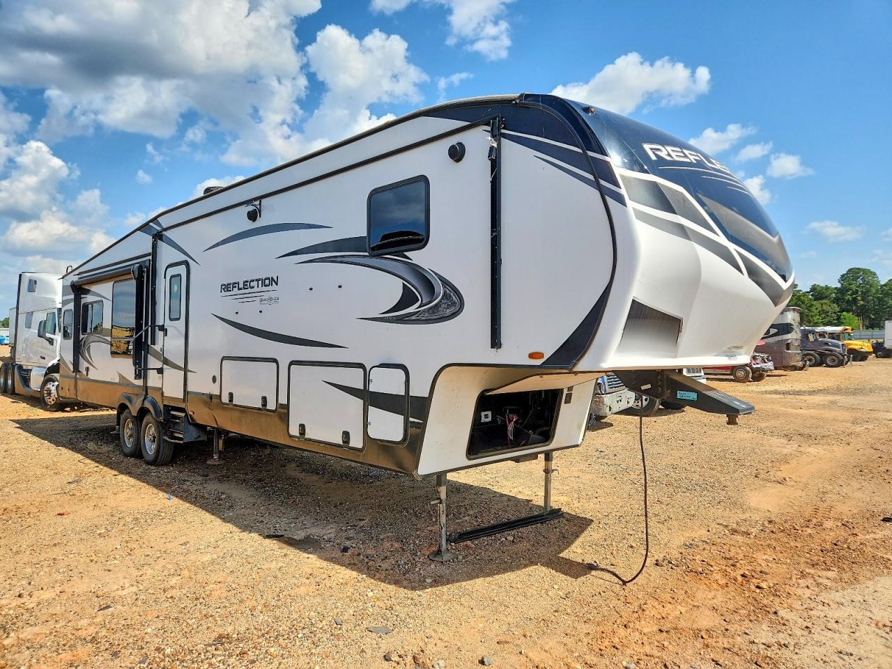 2021 OTHER GRAND DESIGN 573FR4228M9909040