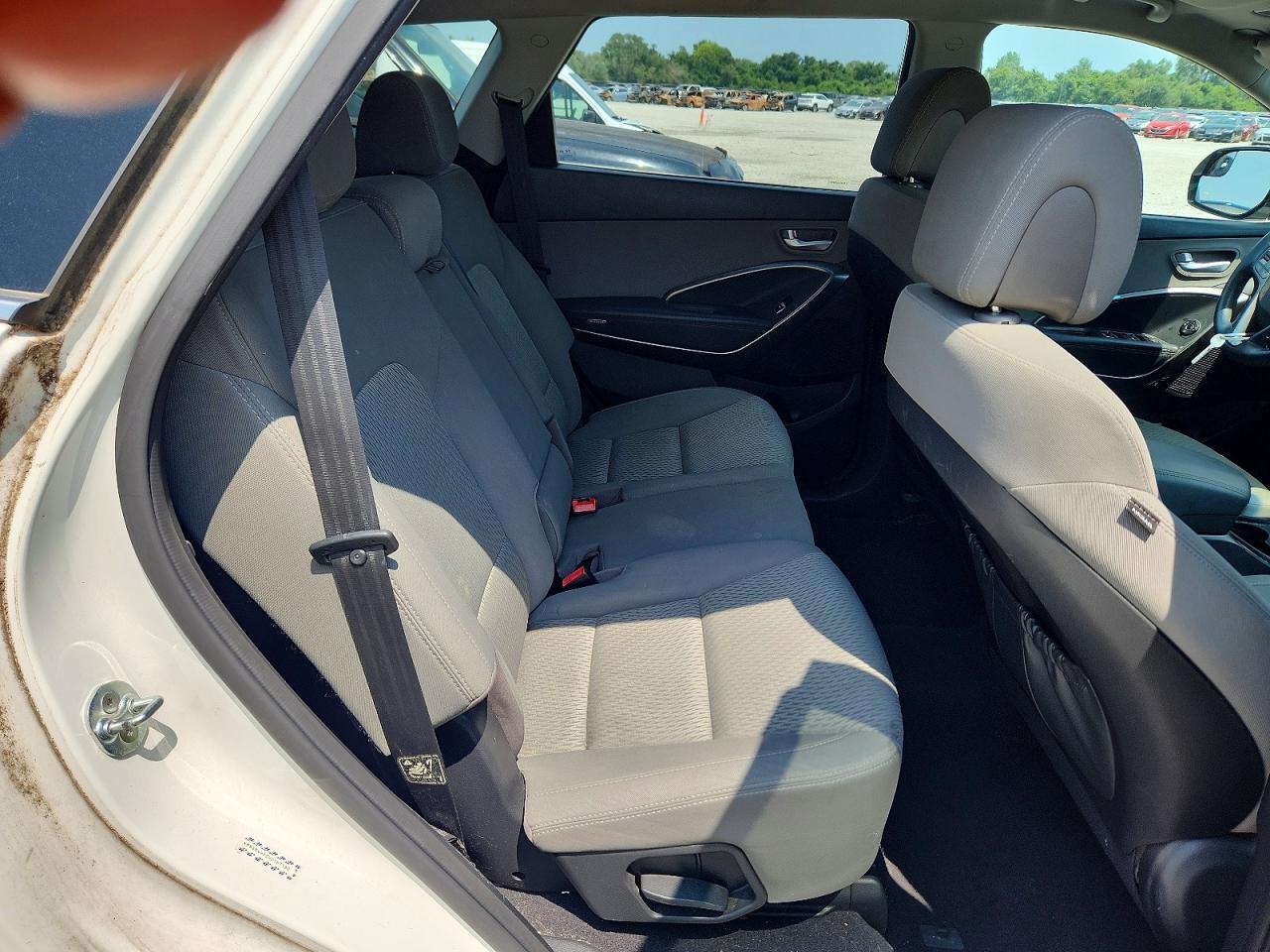 2017 HYUNDAI SANTA FE SE — Фото 11 из 13