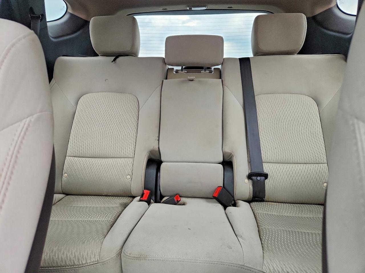 2017 HYUNDAI SANTA FE SPORT 2.4L — Фото 10 из 13