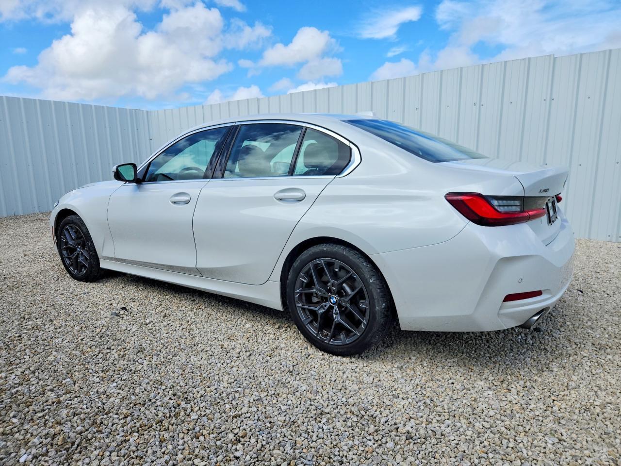 2026 BMW 330XI — Фото 2 из 12