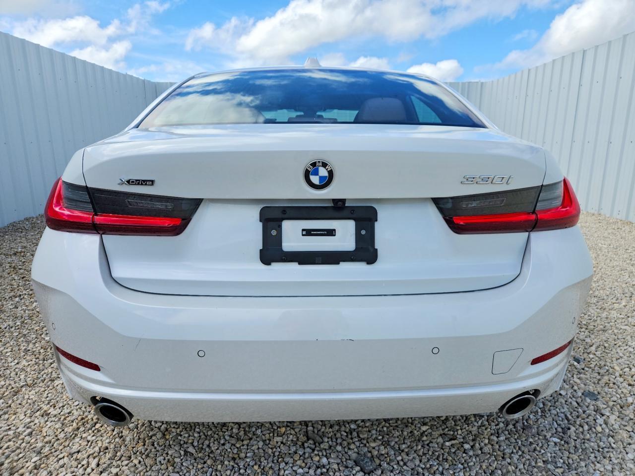 2026 BMW 330XI — Фото 6 из 12