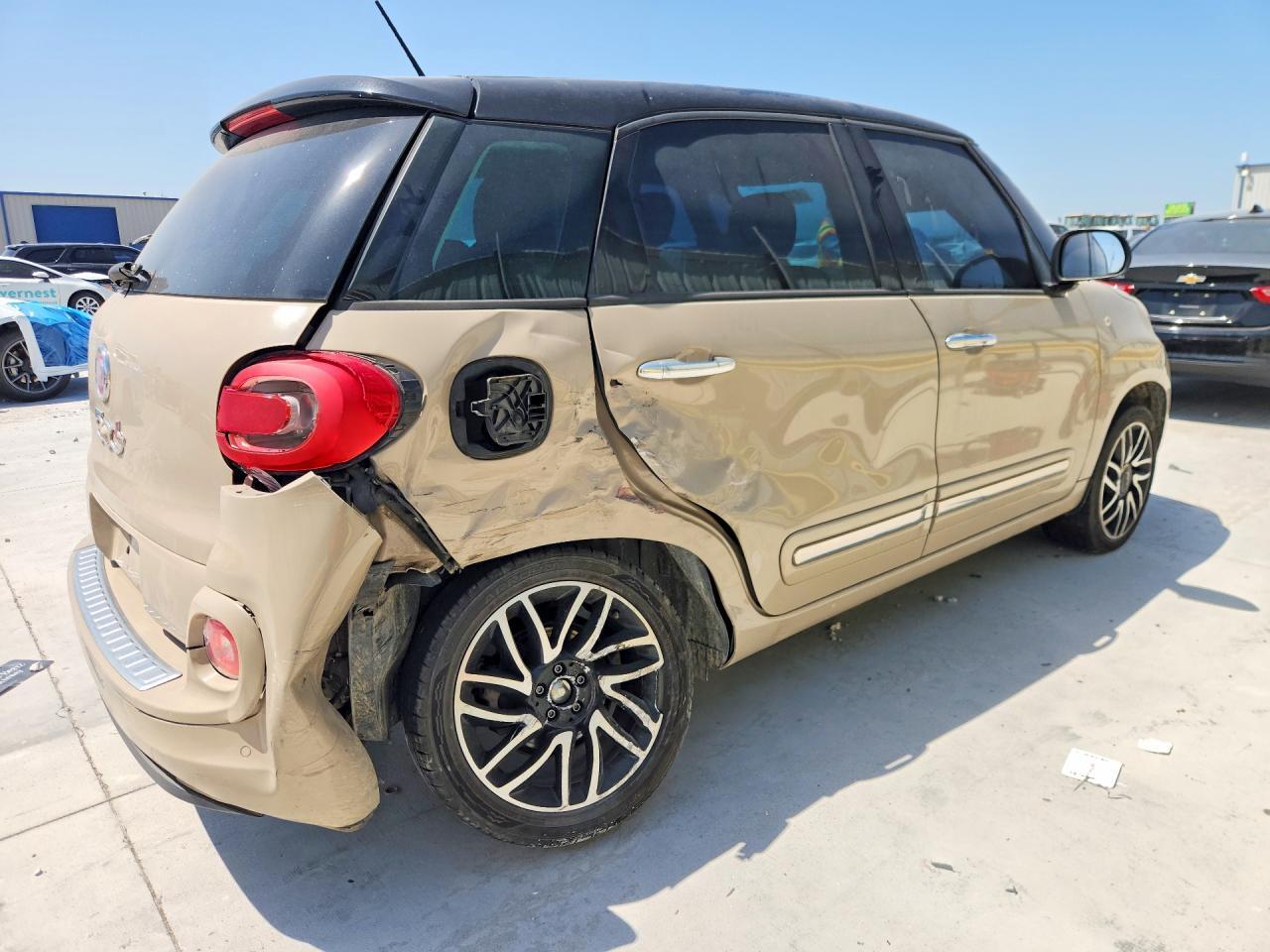 ZFBCFACH4EZ029090 2014 FIAT 500L photo no. 3