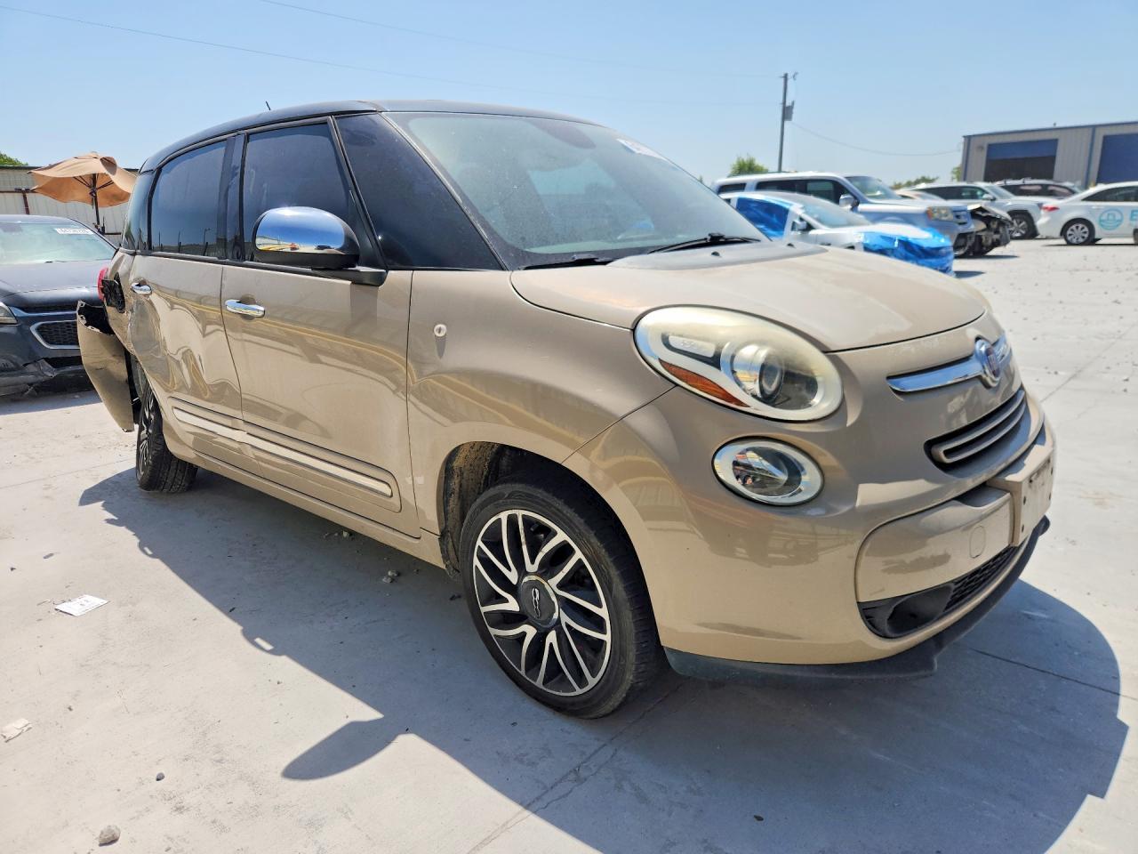 ZFBCFACH4EZ029090 2014 FIAT 500L photo no. 4