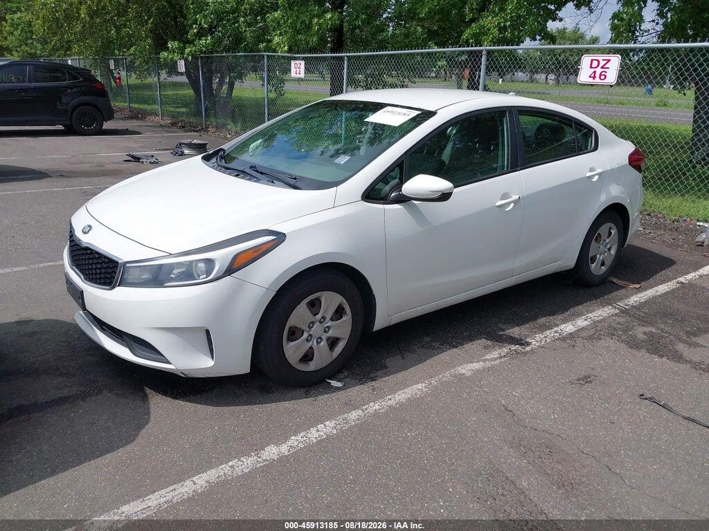3KPFK4A75HE062097 2017 KIA FORTE photo no. 2