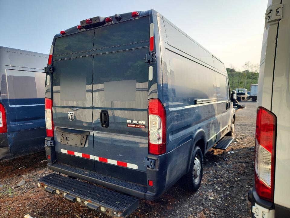 2021 RAM PROMASTER 3500 DELIVERY VAN — Фото 3 из 13