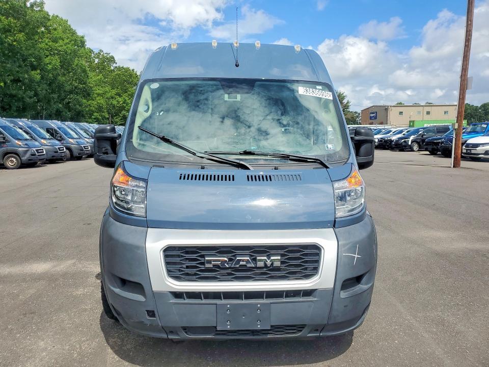 2021 RAM PROMASTER 3500 DELIVERY VAN — Фото 5 из 13