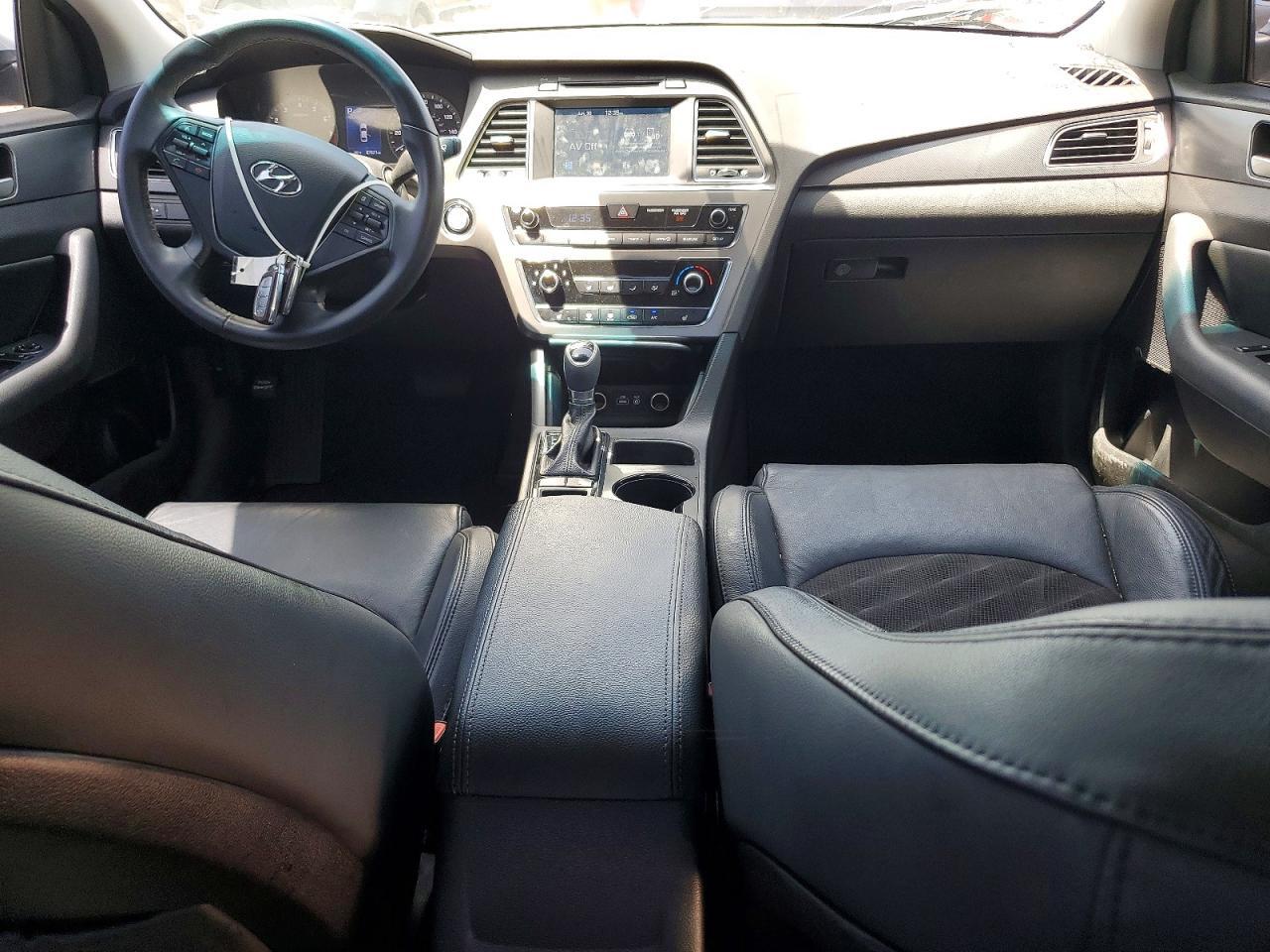 2017 HYUNDAI SONATA SPORT — Фото 8 из 12